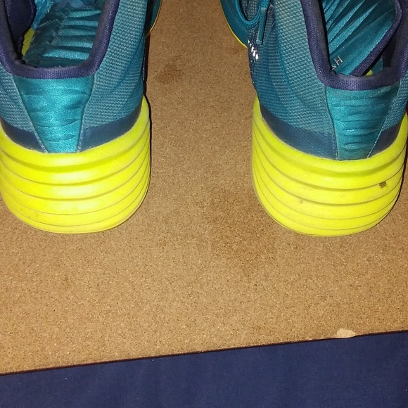 hyperdunk Size 7.5 - Picture 4 of 5